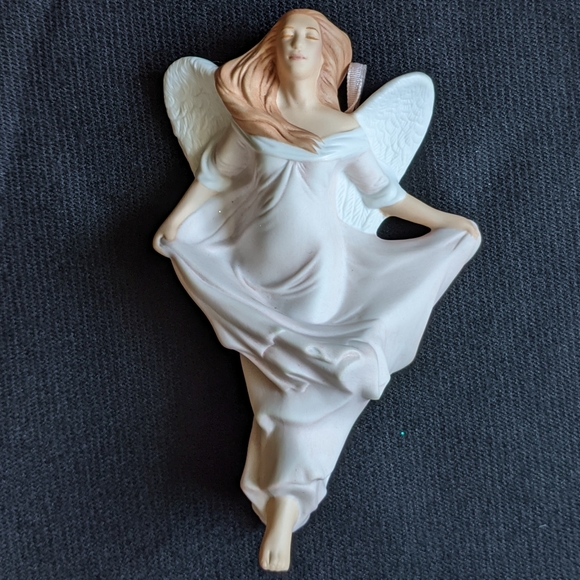 Hallmark Angel of Promise Ornament - Picture 2 of 13